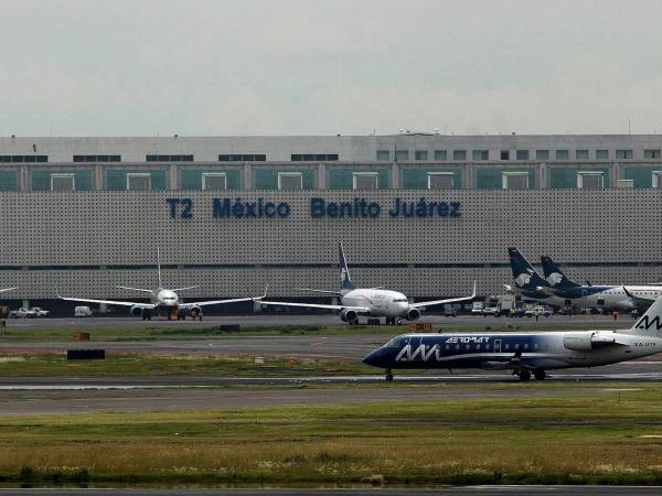 Fotografía de archivo que muestra la terminal 2 del Aeropuerto Internacional ,en Ciudad de México (México).
