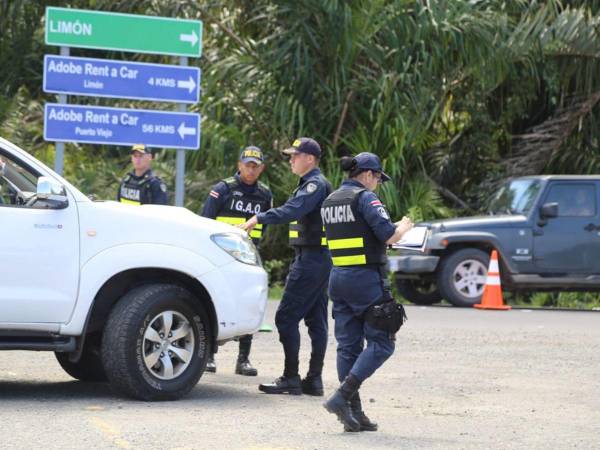 Las autoridades no explicaron el motivo de la entrega de estas personas a Costa Rica.