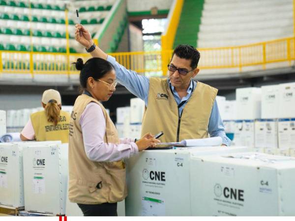 San Pedro Sula finaliza entrega de maletas electorales.