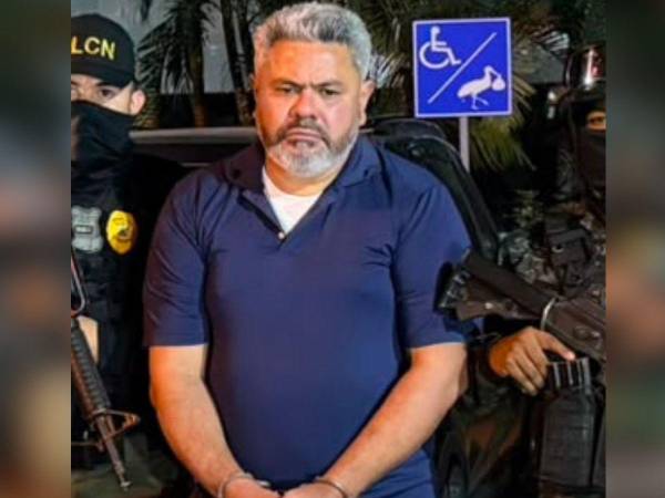 Un operativo ejecutado en la colonia El Roble, en San Pedro Sula, Cortés, dejó la captura de un ciudadano y el decomiso de supuesta droga, un arma de fuego, municiones, dinero en efectivo y otros indicios que serán incorporados al proceso investigativo.