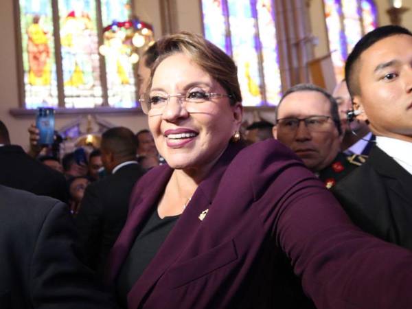 La presidenta Xiomara Castro en la misa de la Virgen de Suyapa en Tegucigalpa.
