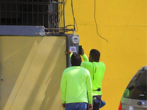 Luego de finiquitar el Programa Nacional de Reducción de Pérdidas (PNRP), que duró tres años y no logró los resultados esperados, la UTCD-Enee busca contrarrestar el hurto de energía. Sin embargo, expertos consideran que hace falta un plan estructurado y que el número de cuadrillas es insuficiente.