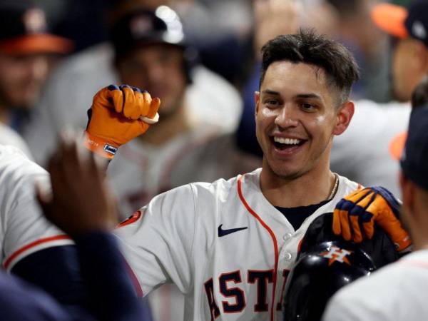 Mauricio Dubón se luce en victoria de Astros y liquida a los Rangers