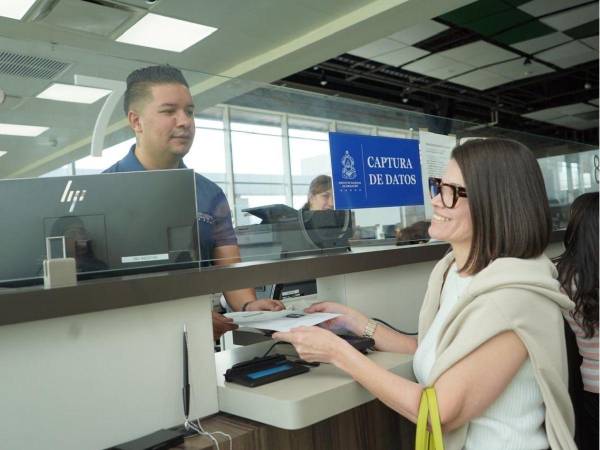 Los centros de emisión de pasaportes operan en los aeropuertos de Honduras desde marzo de 2026.