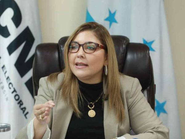 La presidenta del CNE, Ana Paola Hall.