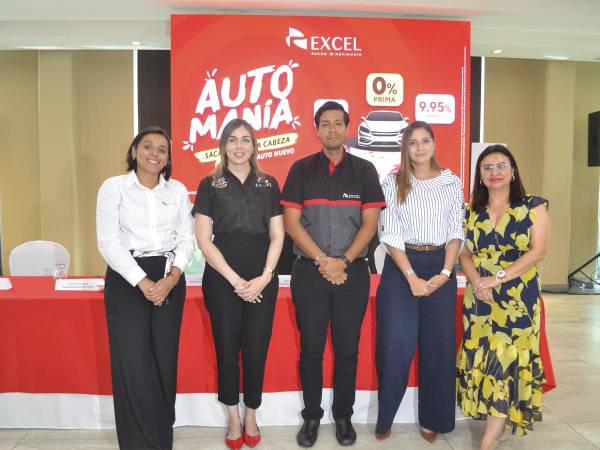 Los ejecutivos de Excel, Carmen González, Evelyn Tábora, Dyego Reyes, Claudia Ramírez y Ana Ordoñez fueron los encargados de anunciar los detalles de la nueva promoción.