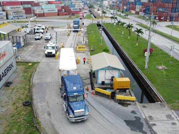 La aduana de Puerto Cortés es la más activa del país y representa más del 40% de la recaudación aduanera.
