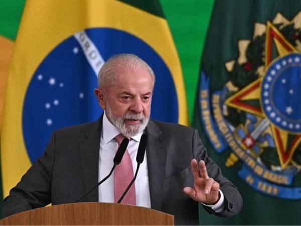 Luiz Lula da Silva, presidente de Brasil.