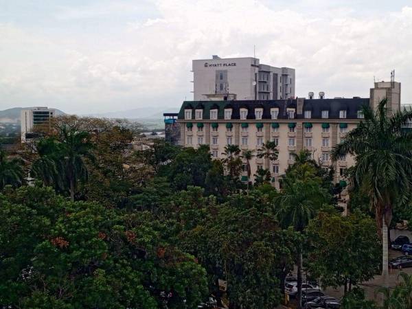 Vista parcial de la zona hotelera de San Pedro Sula.