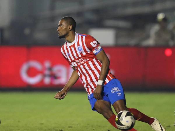 Jerry Bengtson hizo el empate 2-2 en ese momento.