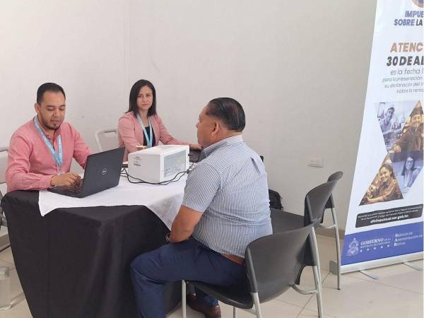 Más de 43 mesas de atención y oficinas del SAR operan en los 18 departamentos del país.