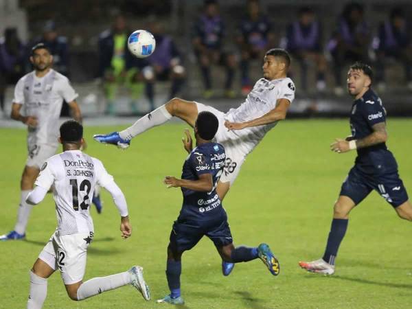 El Motagua empató 2-2 contra el Herediano de Costa Rica.