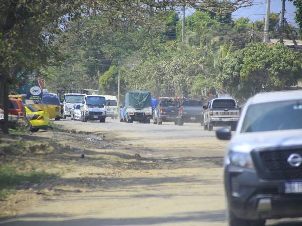 Los trabajos de reparación de la CA-4, occidente de Honduras, avanzan de manera lenta.