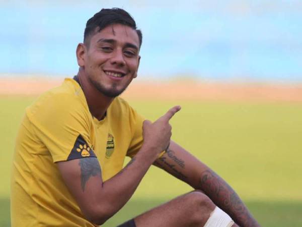 Mayron Flores habla de su regreso a las canchas con Real Sociedad.