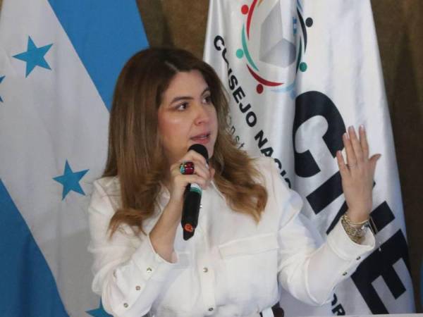 Cossette López, representante del Partido Nacional en el Consejo Nacional Electoral (CNE),