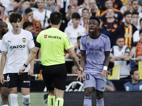 Vinicius ha tenido encontronazos con aficionados del Valencia.