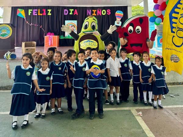 Los pequeños celebraron el Día del Niño durante una semana, gracias a Supermercados Colonial.