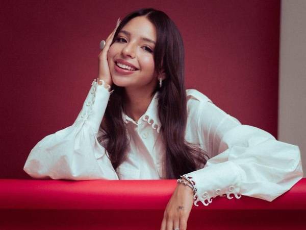 En medio de las críticas y especulaciones que desató su matrimonio con Christian Nodal, Ángela Aguilar lanzó un mensaje directo: quiere ser un ejemplo para las niñas que la siguen, aunque su vida personal esté bajo la lupa.