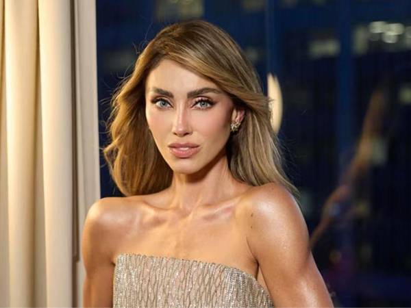 La actriz y cantante Anahí.