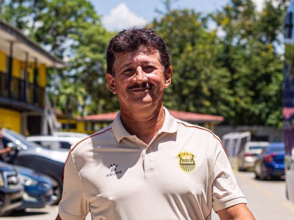 El entrenador hondureño dirigirá su cuatro partido al frente del club aurinegro.