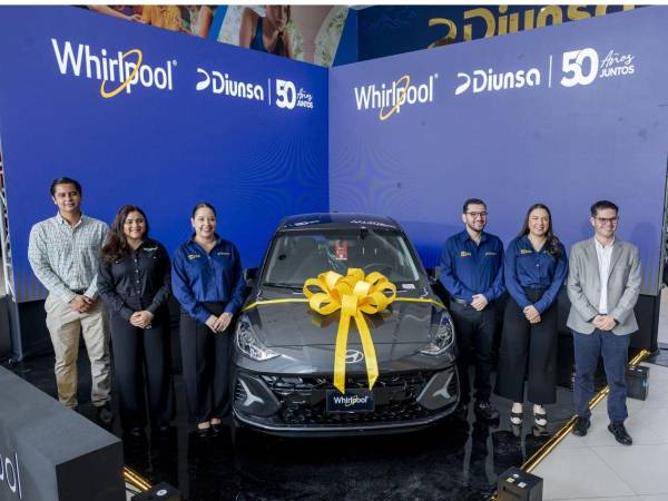 En el marco de sus 50 años, Diunsa y Whirlpool lanzaron la promoción “Whirlpool te da más” para premiar a sus clientes. Por compras en productos Whirlpool superiores a L12,000, los usuarios podrán participar en el sorteo de un Hyundai Grand i10 2027 completamente nuevo.