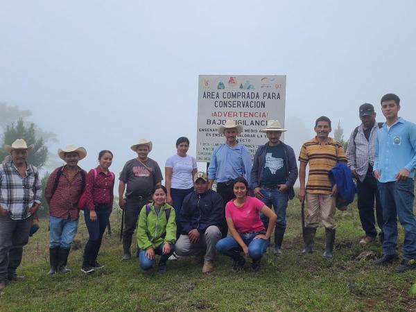 Giras de vigilancia a las áreas compradas por parte de los consejos comanejantes.