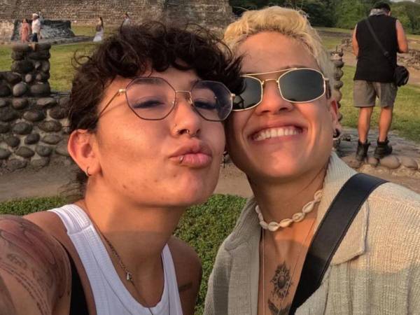 Romina Marcos y su novia Laura Salazar.