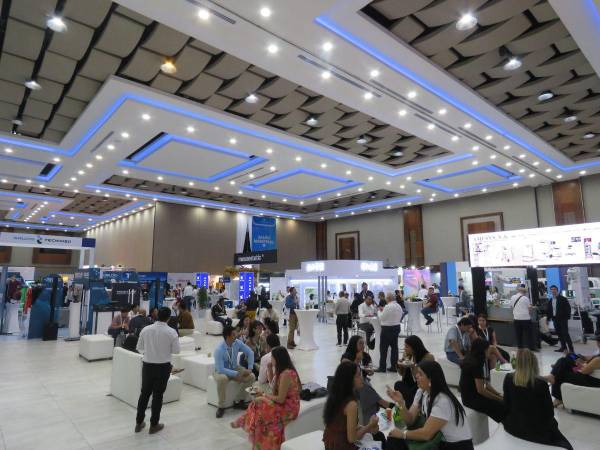La tercera edición de la feria reunió a miles de profesionales, empresas y expertos internacionales en un encuentro que marcó la pauta del futuro del sector salud.