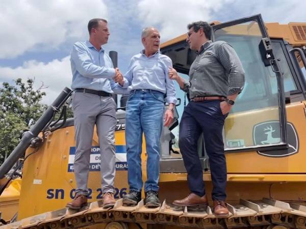La llegada continua de convoyes al territorio nacional marca el inicio de una fase decisiva en el plan gubernamental de modernización vial.