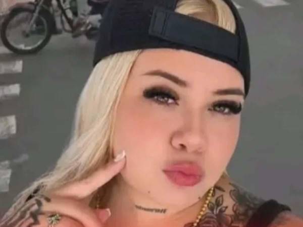 Nathalia Alarcón, conocida como La Mona en algunos reportes, fue asesinada en Cúcuta después de salir de una visita en la cárcel Modelo. Días después, su amiga Cindy Johana Lizcano Ochoa murió durante el cortejo fúnebre.
