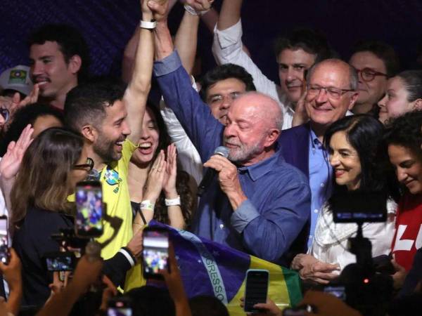 Todos los países europeos que se pronunciaron hasta el momento felicitaron a Lula por su victoria.