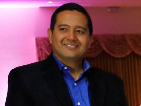 Adrián Padilla, ingeniero civil hondureño.