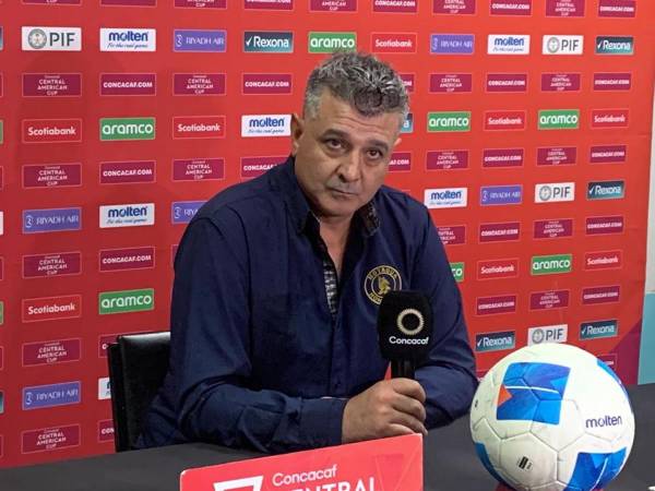 Diego Vázquez, durante la conferencia de prensa tras el triunfo contra el Águila de El Salvador.