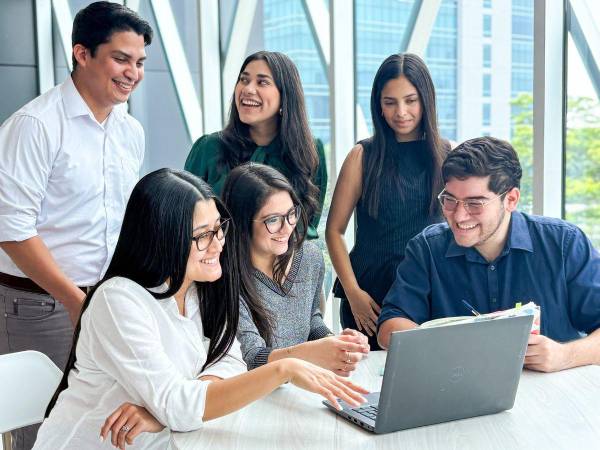 La compañía global Relay Human Cloud continúa apostando por el talento hondureño con la apertura de vacantes en áreas como ingeniería, operaciones, contabilidad, tecnología y atención al cliente.