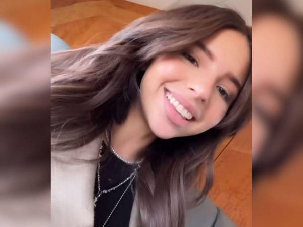 La cantante Ángela Aguilar y su nueva cabellera.