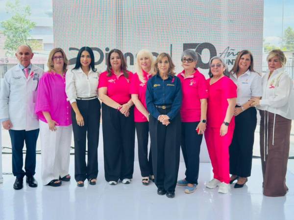 Bajo el lema “Juntas por la Vida”, la organización Listones de Amor lanzó su campaña rosa 2026 en San Pedro Sula para concienciar sobre la detección temprana del cáncer de mama y recaudar fondos para pacientes.