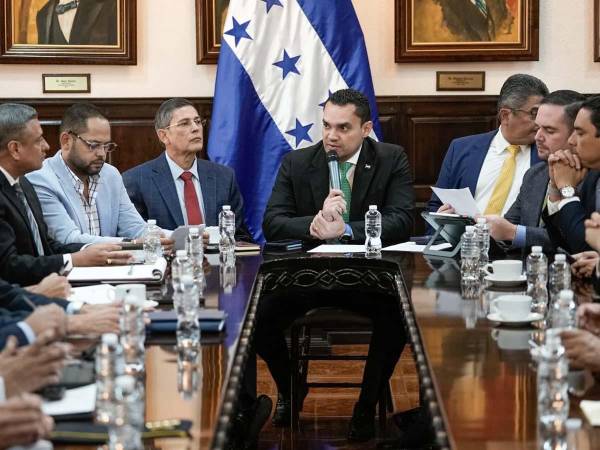 El presidente del Congreso Nacional, Tomás Zambrano, anunció reformas penales para endurecer las penas contra integrantes de maras, pandillas y grupos terroristas.