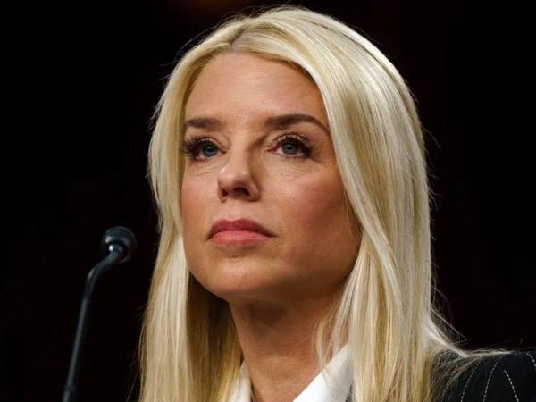 La secretaria de Justicia de Estados Unidos, Pam Bondi.