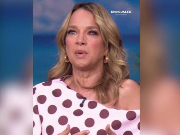 La conductora de televisión Adamari López