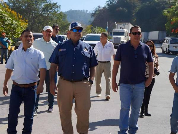 Gobierno extiende horarios en fronteras previo a Semana Santa. Representantes del El Instituto Nacional de Migración.