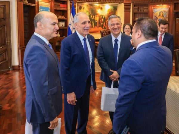 Los representantes de Grupo Sarita expusieron la visión estratégica de la compañía para ampliar sus operaciones en el país.