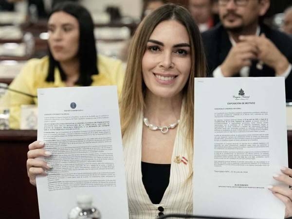 La diputada Alia Kafati afirmó que retirará la iniciativa porque considera que la reelección presidencial es contraria a la Constitución hondureña.
