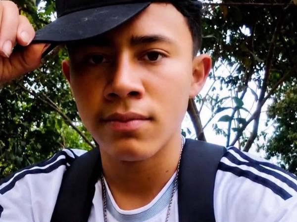 Foto en vida de Daniel Ramos, de 15 años.
