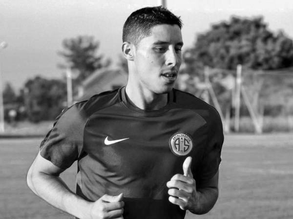 Luto en el fútbol. Otra trágica noticia se confirmó este jueves con el fallecimiento de un exjugador y esto han dicho sus clubes en Europa.