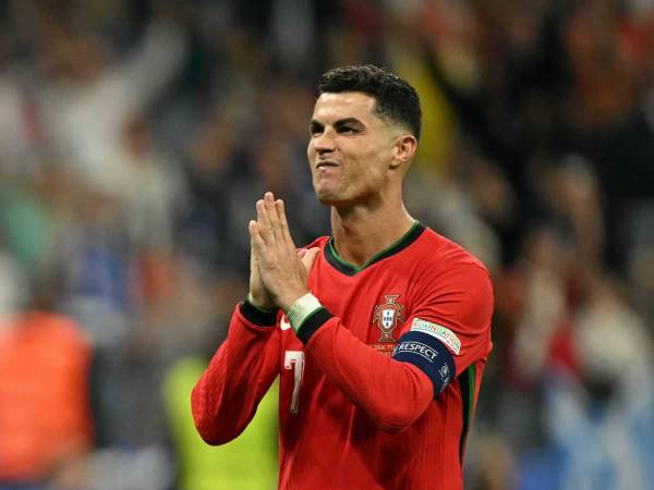 Cristiano Ronaldo pidió disculpas a la afición portuguesa tras marcar su penal en la tanda definitiva.
