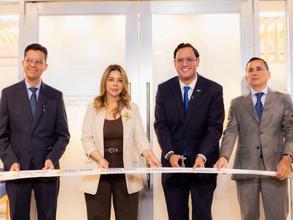 Con el objetivo de transformar y modernizar sus servicios institucionales, el INJUPEMP habilitó una nueva sede financiera en el complejo gubernamental.