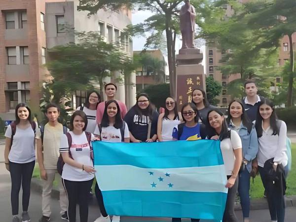 Asociación de Estudiantes Hondureños en Taiwán.