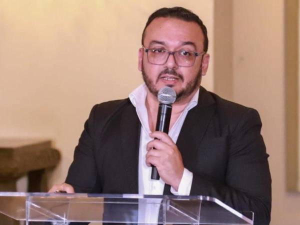 José Argueta, secretario de Comunicaciones.