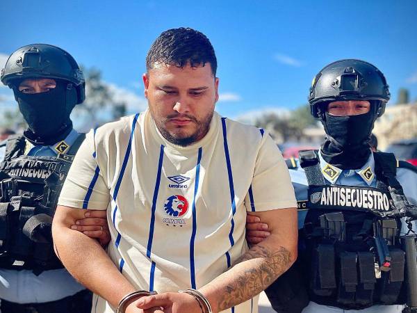 Equipos de la Unidad Nacional Antisecuestros (Unas-DPI) capturaron este jueves a un taxista VIP, señalado de participar en una estructura delictiva dedicada a cometer secuestros, robos y agresiones sexuales contra pasajeros del transporte público en Tegucigalpa.