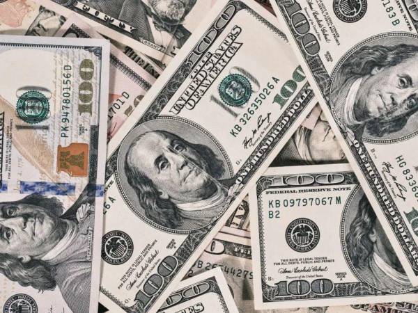 La subasta diaria de divisas, establecida por el BCH, busca equilibrar la oferta y la demanda de moneda extranjera en el país.